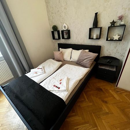 בודפשט Spring Roses Downtown Boutique Hotel מראה חיצוני תמונה